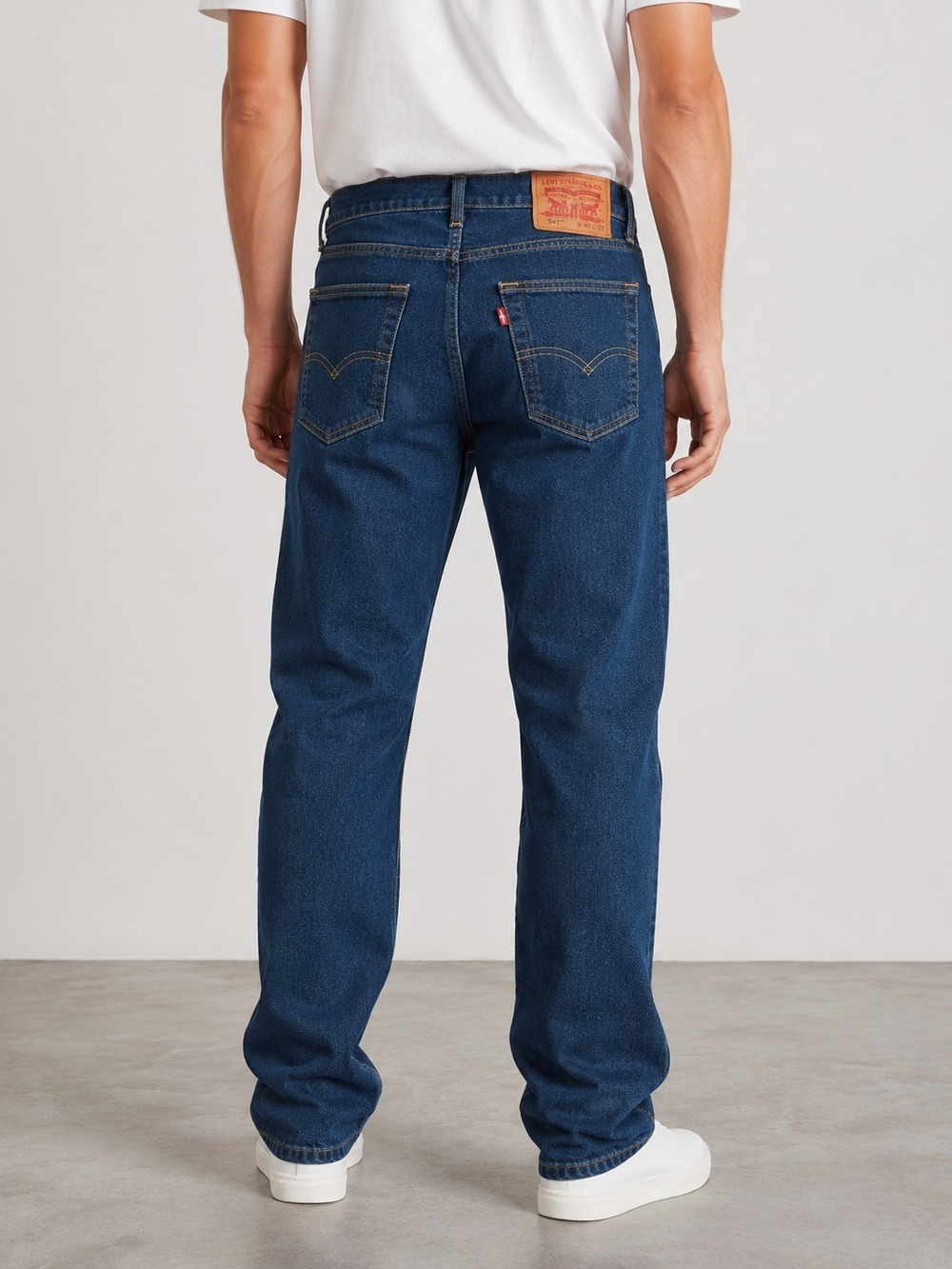 Levi's 541 Athletic Taper Stretch Jeans in Dark Blue Denim W40 L32